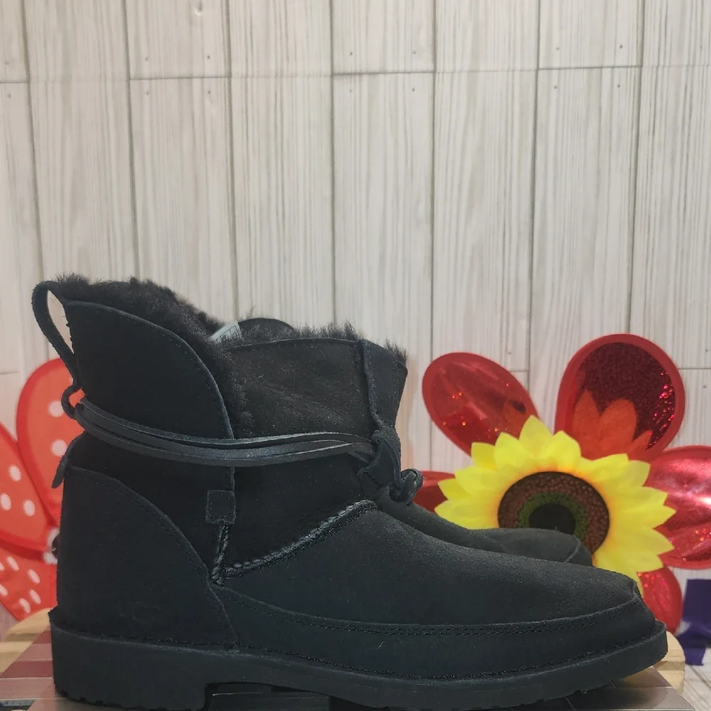 UGG‎ Esther Black Ankle Boots with Fur Trim